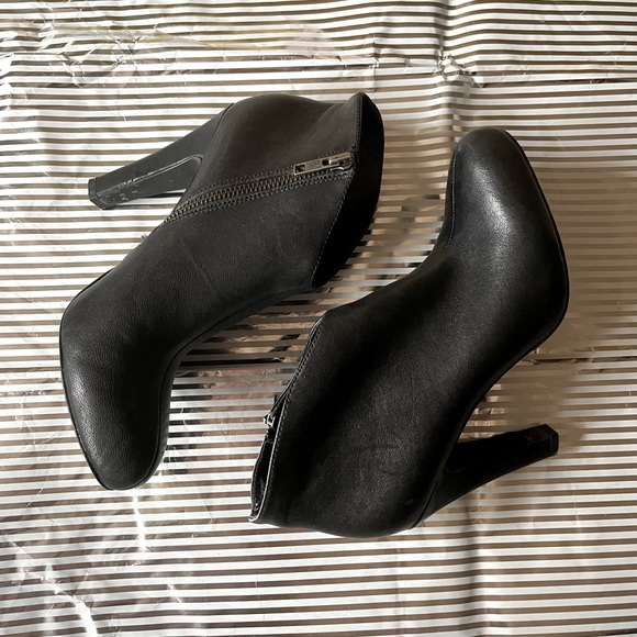 Jessica Simpson Shoes - Jessica Simpson Black Booties